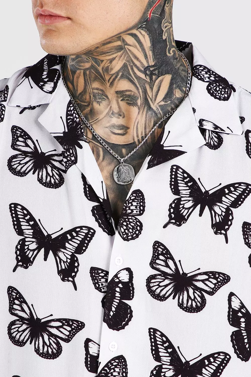 ★MUCENT★ Chain Butterfly Loose Fit Signature Man to Man Un MUSINSA | MUCENT Chain Butterfly Loose Fit Signature Man to